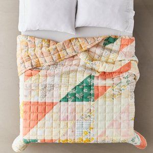 Full/Queen Floral Tie-Dye Reversible Quilt